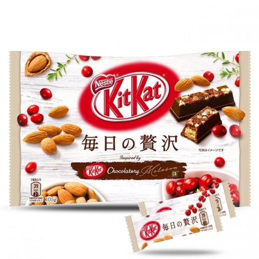 Buy KitKat Fruits & Nuts Chocolate 109 g توصيل