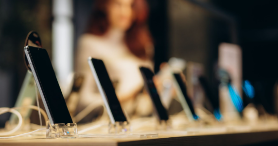 Checking 5G phone compatibility in Kuwait